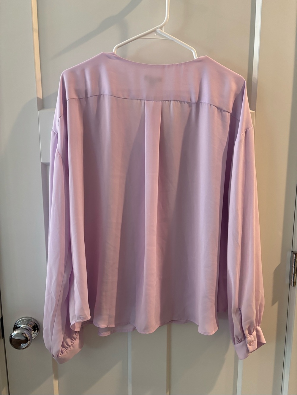 Ann Taylor Lilac V-Neck Long Sleeve Blouse - Picture 2 of 2